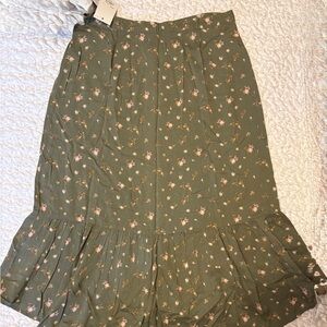 Floral Green Skirt longer on the back